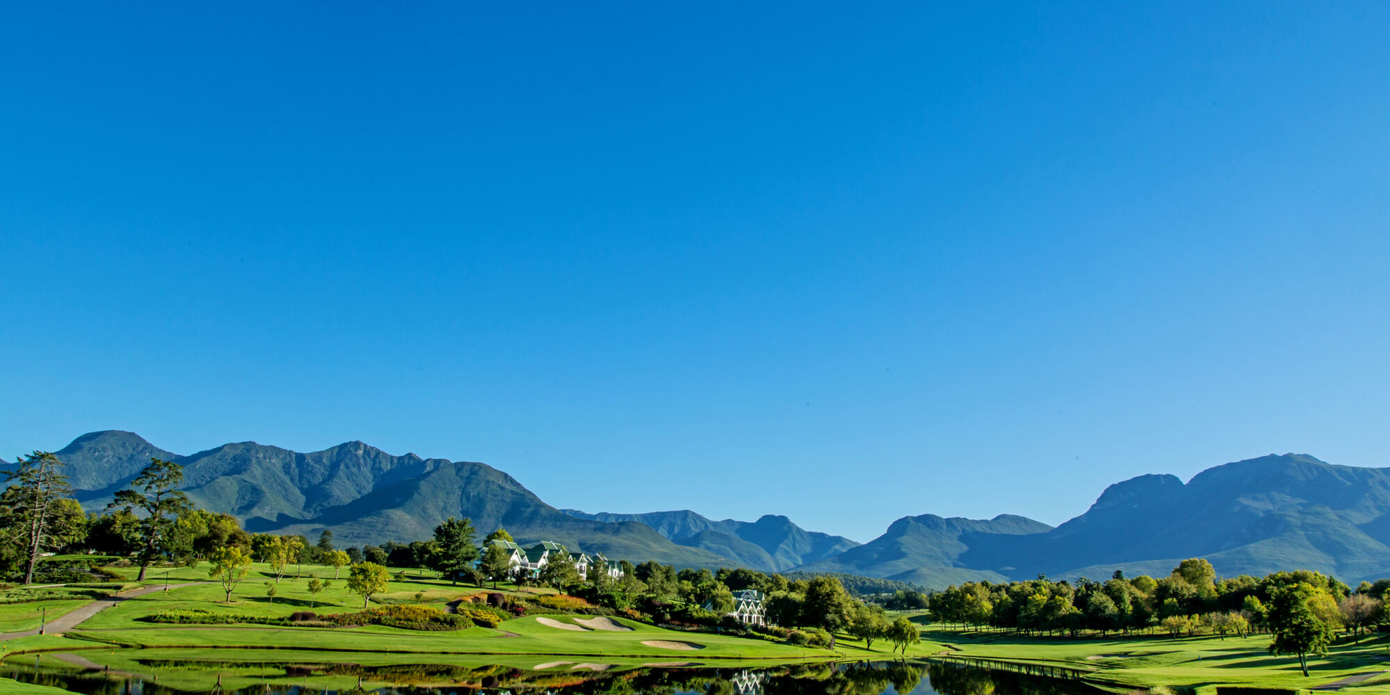 Golf Garden Route George Fancourt Montagu GC Hole 17 Par 3 with mountains